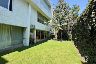 7 Magnolia Rd, Methuen, MA 01844