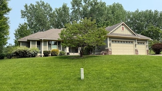 4070 Lakehill Cir, Saint Paul, MN 55110