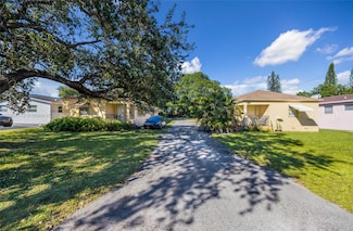 2459 Pierce St, Hollywood, FL 33020