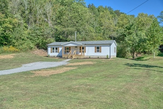 2204 Wartrace Hwy, Whitleyville, TN 38588