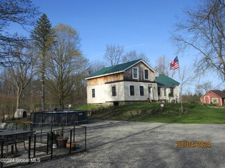 490 Geer Rd, Hudson Falls, NY 12839