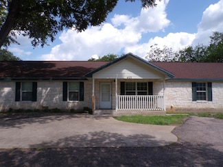 403 E League St, Burnet, TX 78611