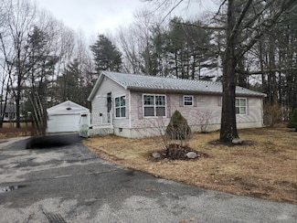 12A Whittier Dr, Seabrook, NH 03874
