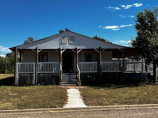 202 Avenue B, Beaver, OK 73932