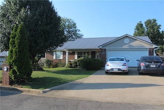 911 Tate St, Clarksville, AR 72830