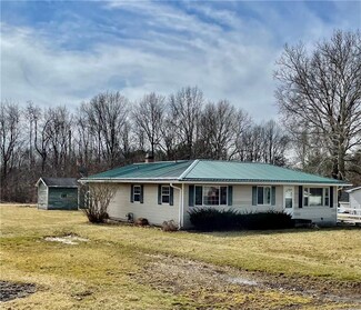 354 W Robert Weist Ave, Cloverdale, IN 46120