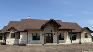 811 Horseshoe Falls, Bandera, TX 78003