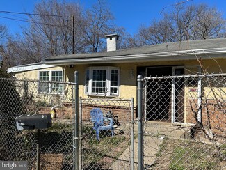2841 Thompson St, Camden, NJ 08105