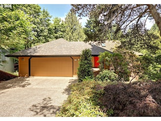 1929 SW Broadleaf Dr, Portland, OR 97219