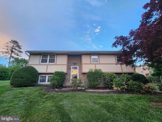 719 Loblolly Ln, Reading, PA 19607