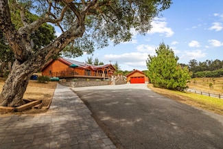 8697 Dyer Rd, Salinas, CA 93907