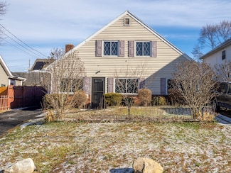 17 Bergh St, Danbury, CT 06810