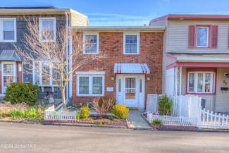 22 Clifford Rd, Albany, NY 12204