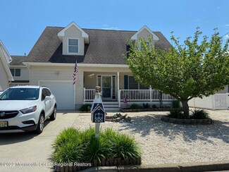 103 Beach Dr, Seaside Park, NJ 08752