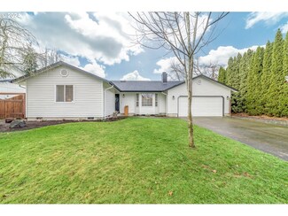 3380 Honeywood St, Eugene, OR 97408