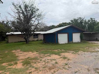 374 Pawnee Trail, Henrietta, TX 76365