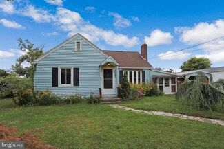 2410 New York Ave, Camp Hill, PA 17011