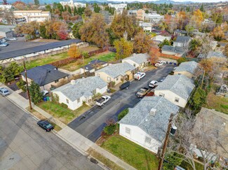 1040 Gold St, Redding, CA 96001