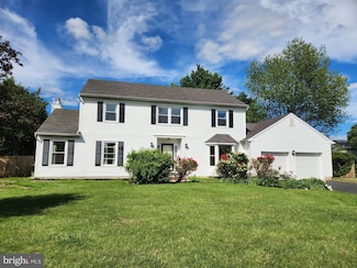 10 Dustin Dr, Lawrence Township, NJ 08648
