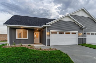 5507 Sundown Place NW, Rochester, MN 55901