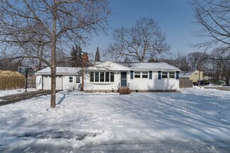 14 Clairmoor Dr, Nashua, NH 03060