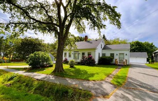 1040 Main St, Waldoboro, ME 04572