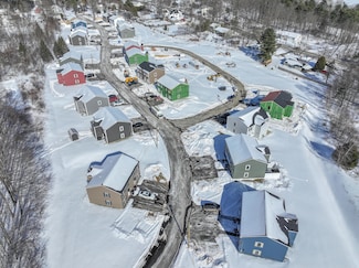 50 Wildwood Dr, Bangor, ME 04401