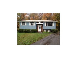 567 Cottage St, Littleton, NH 03561