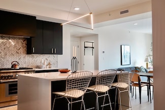 395 Alewife Brook Pkwy Unit PH E, Somerville, MA 02144