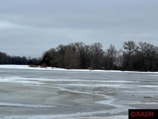 38388 512th St, North Mankato, MN 56003