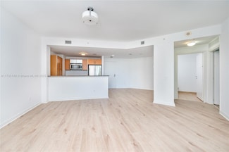 300 S Biscayne Blvd Unit T1905, Miami, FL 33131