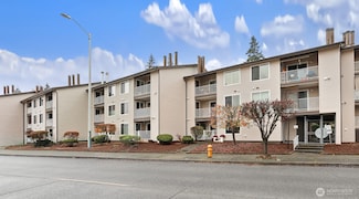 9020 25th Ave SW Unit 201, Seattle, WA 98106