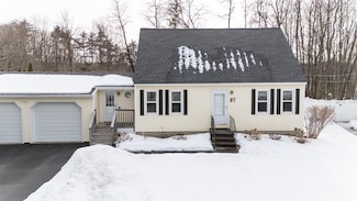 97 Lund Rd, Nashua, NH 03060