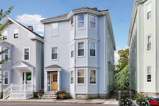 49 Prince St Unit 3, Brookline, MA 02445