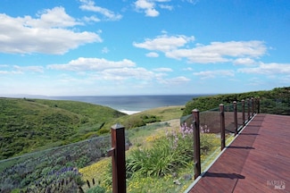 615 Swan Dr, Bodega Bay, CA 94923