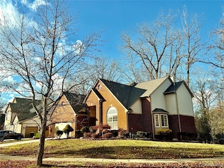 44000 Settlers Creek Ct, Novi, MI 48375