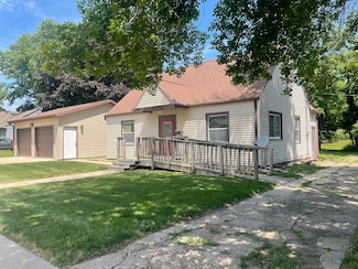 1010 8th Ave, Eldora, IA 50627