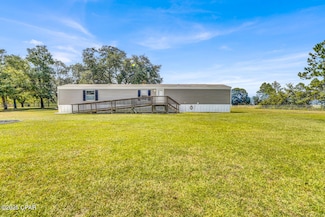 2764 Carter Cir, Chipley, FL 32428