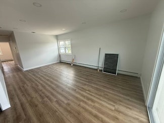 276 W Nicholai St Unit Upper, Hicksville, NY 11801
