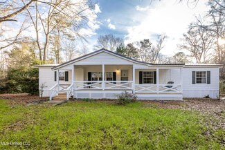 17336 Old River Rd, Vancleave, MS 39565
