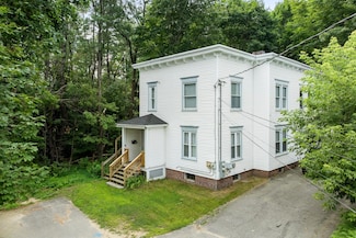41 Burbank St, Lewiston, ME 04240