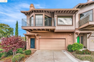 39 Starview Dr, Oakland, CA 94618