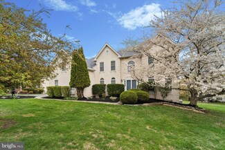 5 Anvil Ct, Glen Mills, PA 19342