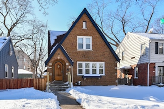 2237 W Olive St, Milwaukee, WI 53209