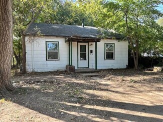 4265 E Whitney Ln, Wichita, KS 67210