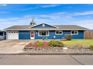 679 Kingwood St, Florence, OR 97439