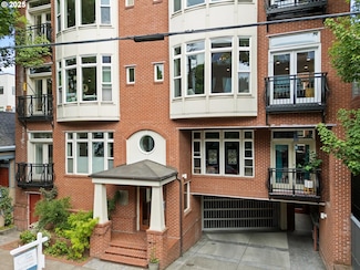 2537 NW Thurman St Unit 101, Portland, OR 97210