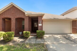 2122 Vermillion Oak St, Fresno, TX 77545