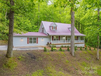 41 Kings Creek Dr, Sylva, NC 28779
