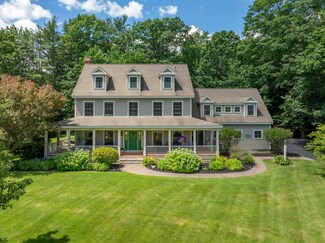12 Lancaster Ln, Scarborough, ME 04074